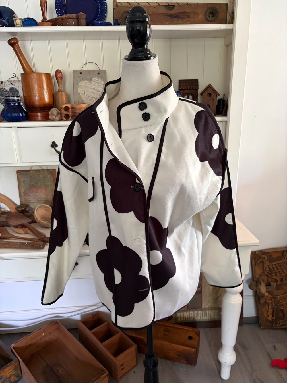 Uoozee Women's Floral Contrast Piped Jacket - White & Black